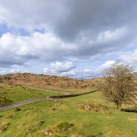 Cragg House Farm Bed & Breakfast 3*