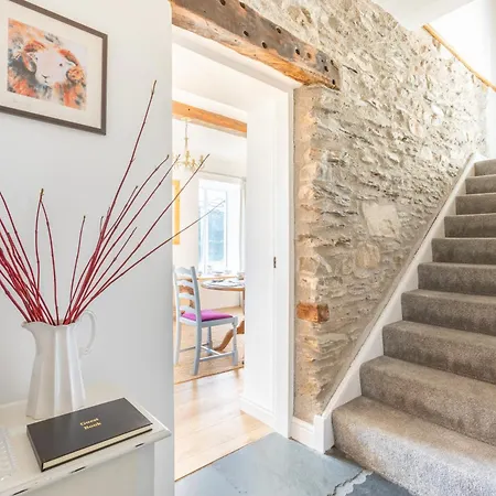 Cragg House Farm Bed & Breakfast 3*