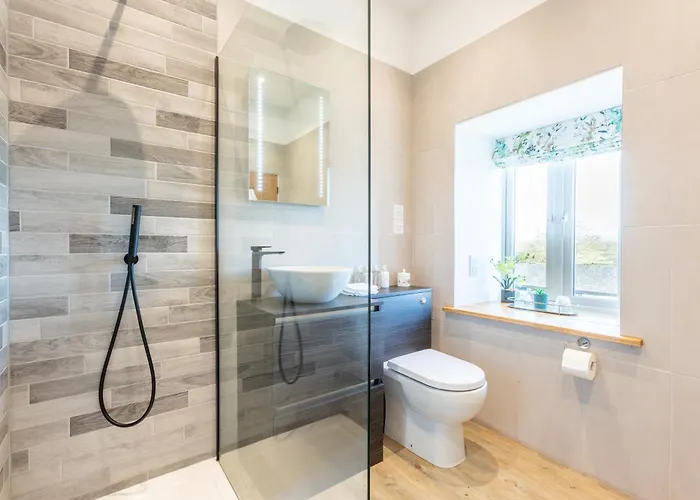 Cragg House Farm Bed & Breakfast 3*