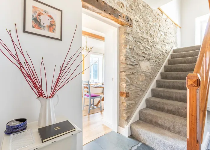 Cragg House Farm Bed & Breakfast 3*